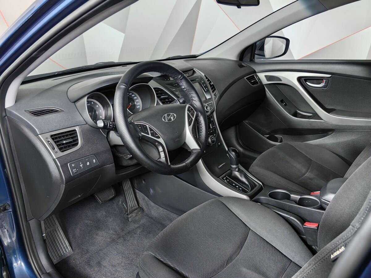 Hyundai Elantra с пробегом — 2015 год. Фото: #13
