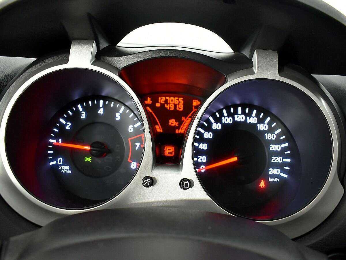 Nissan Juke с пробегом — 2012 год. Фото: #11