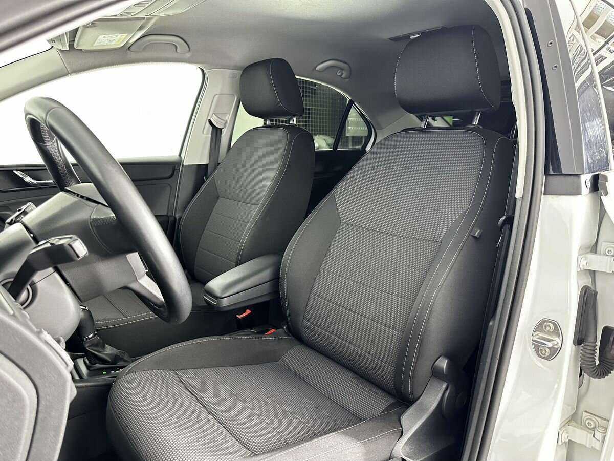 Skoda Rapid с пробегом — 2016 год. Фото: #9