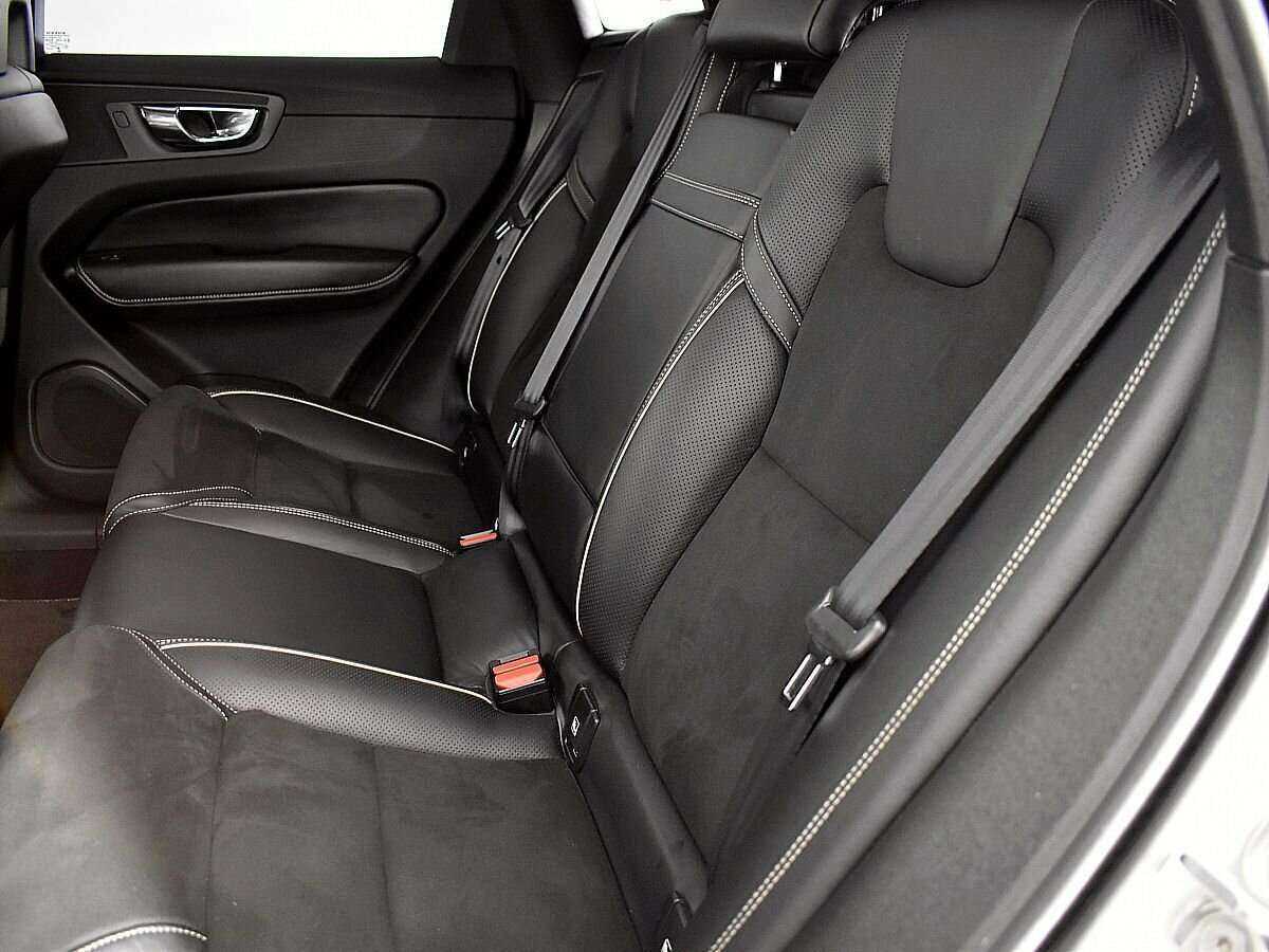 Volvo XC60 с пробегом — 2018 год. Фото: #10