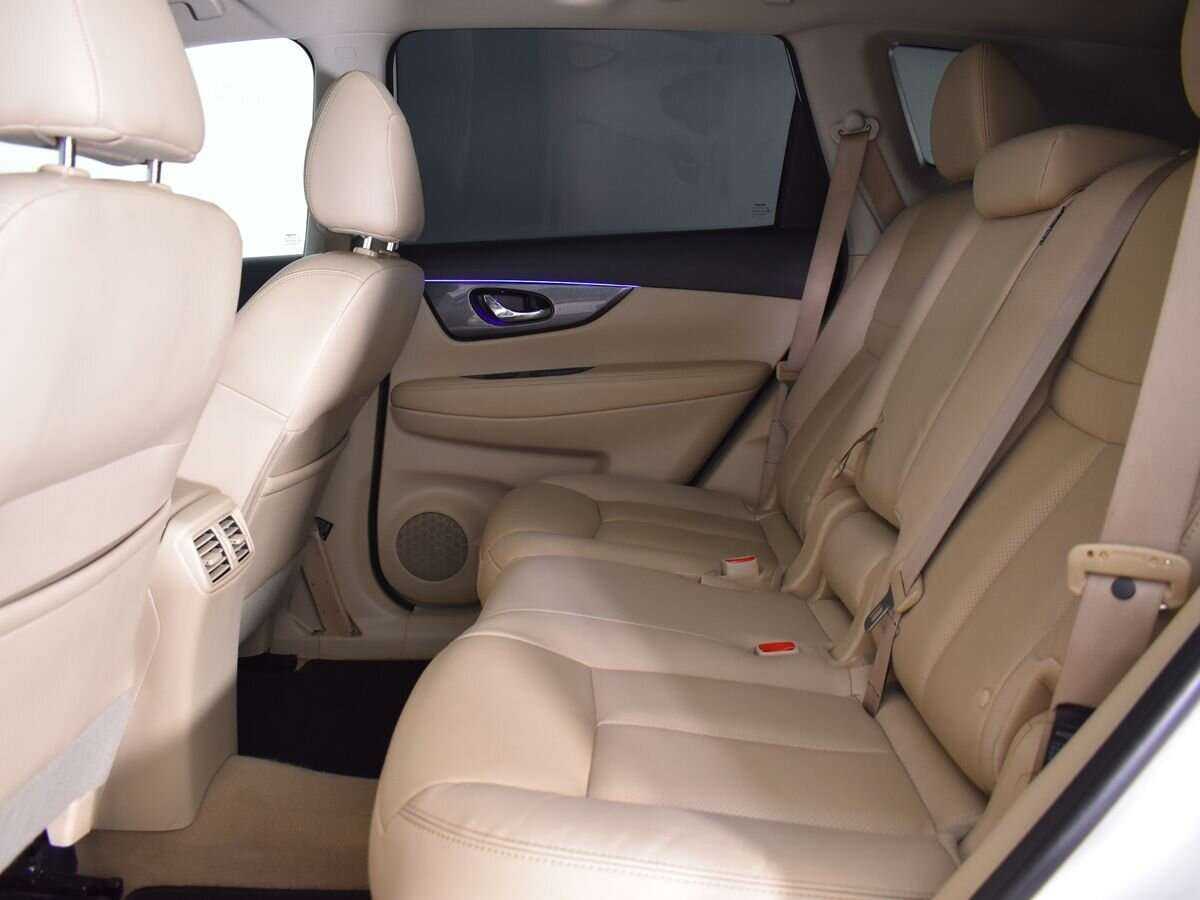 Nissan X-Trail с пробегом — 2016 год. Фото: #17