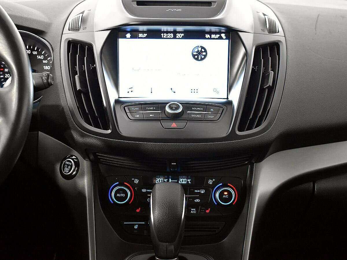 Ford Kuga с пробегом — 2018 год. Фото: #15