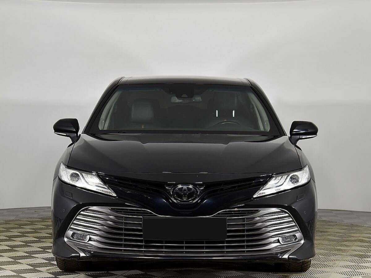 Toyota Camry с пробегом — 2020 год. Фото: #2