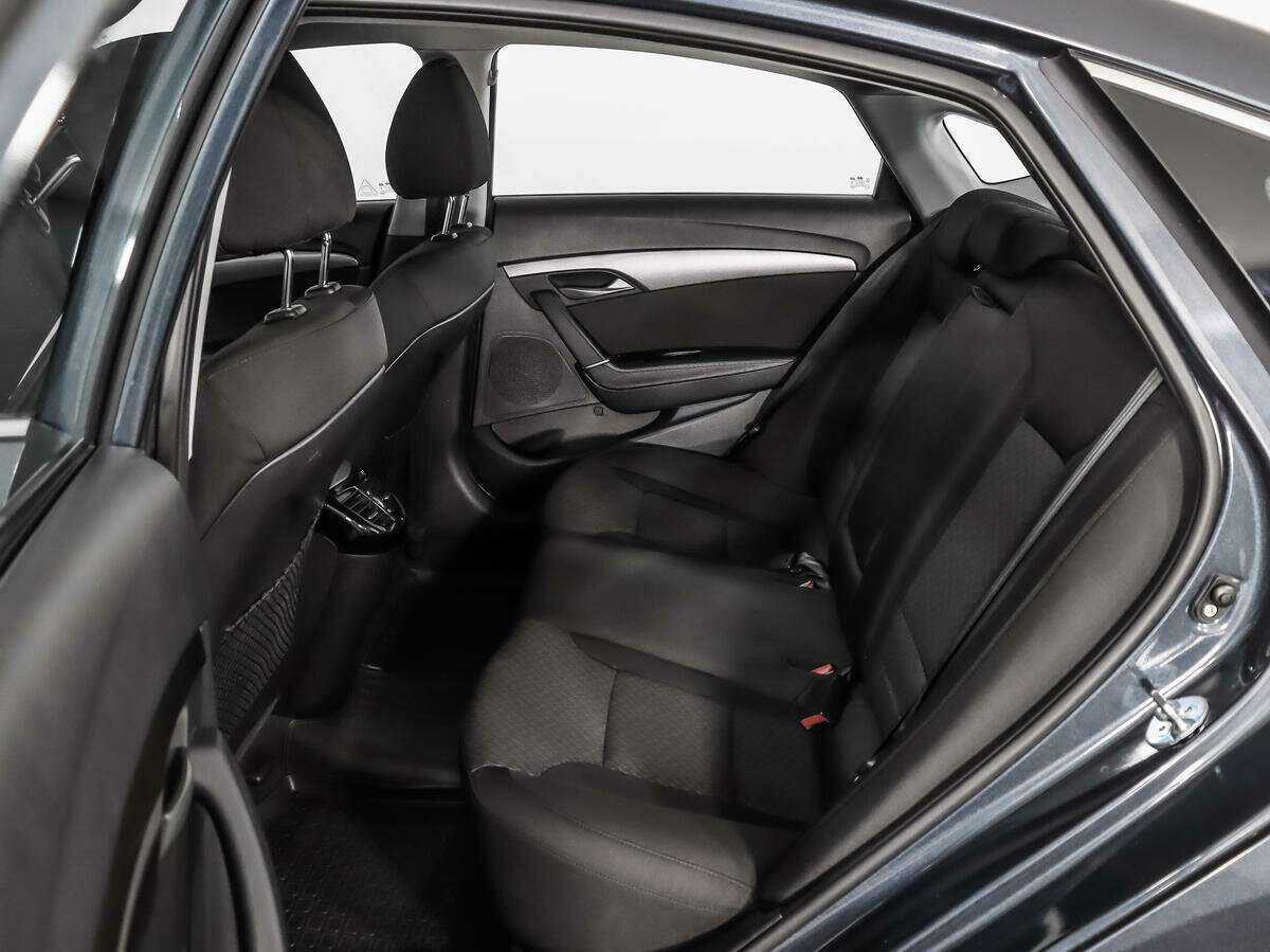 Hyundai i40 с пробегом — 2015 год. Фото: #9