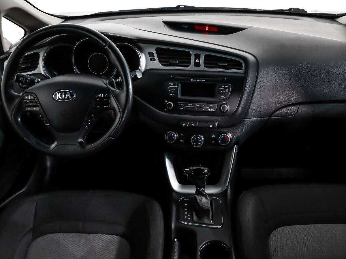 Kia Ceed с пробегом — 2015 год. Фото: #11