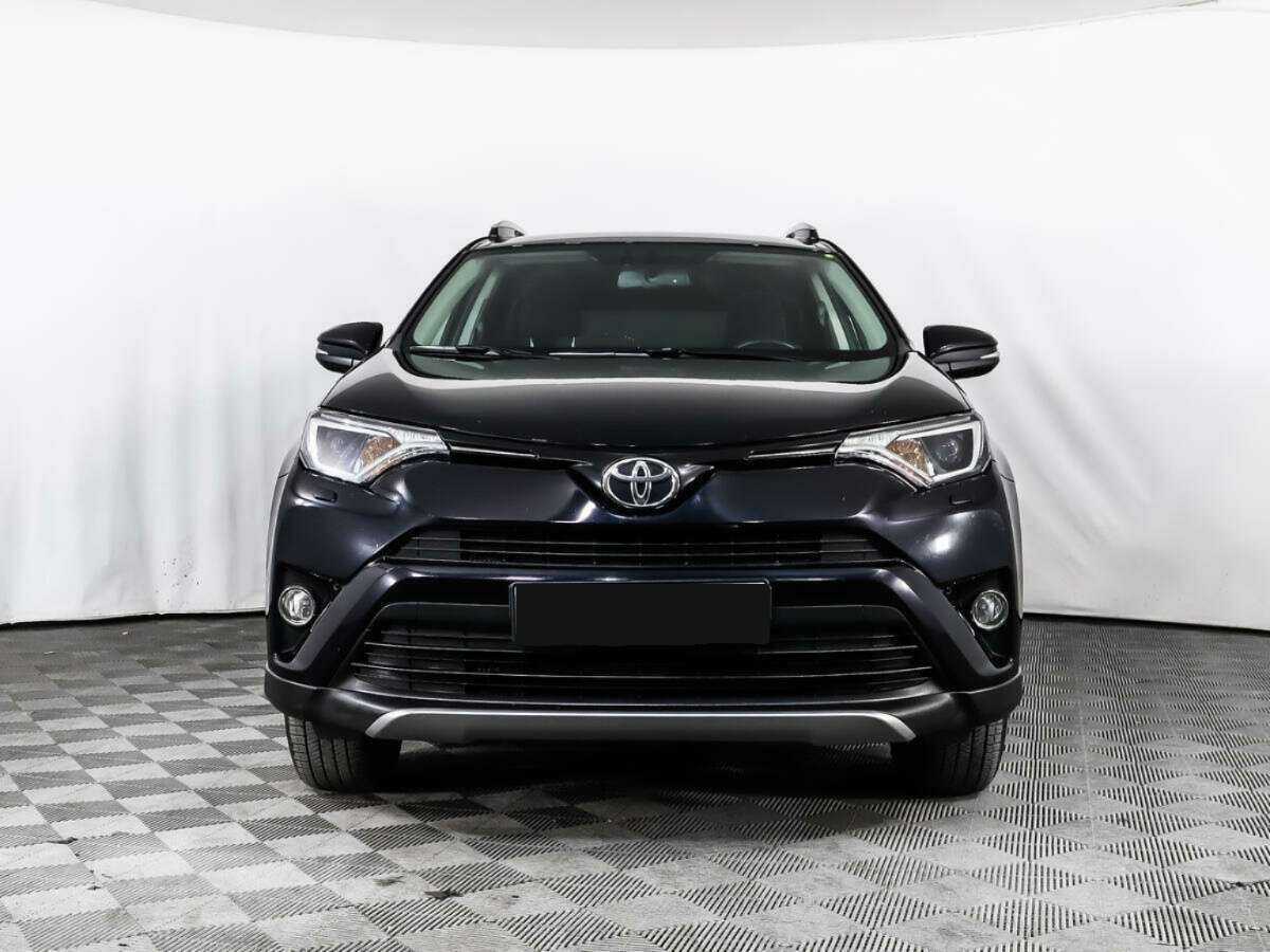 Toyota RAV4 с пробегом — 2016 год. Фото: #1