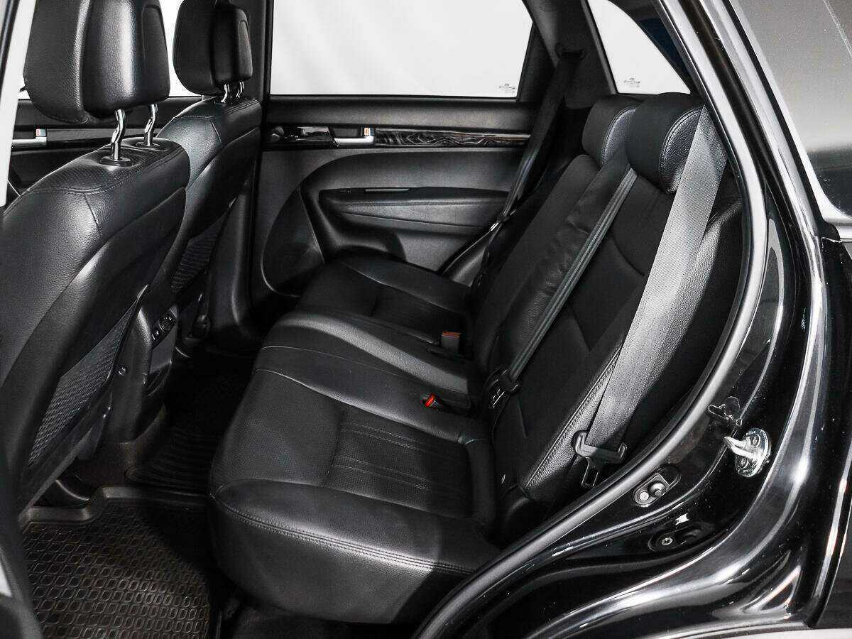 Kia Sorento с пробегом — 2014 год. Фото: #11