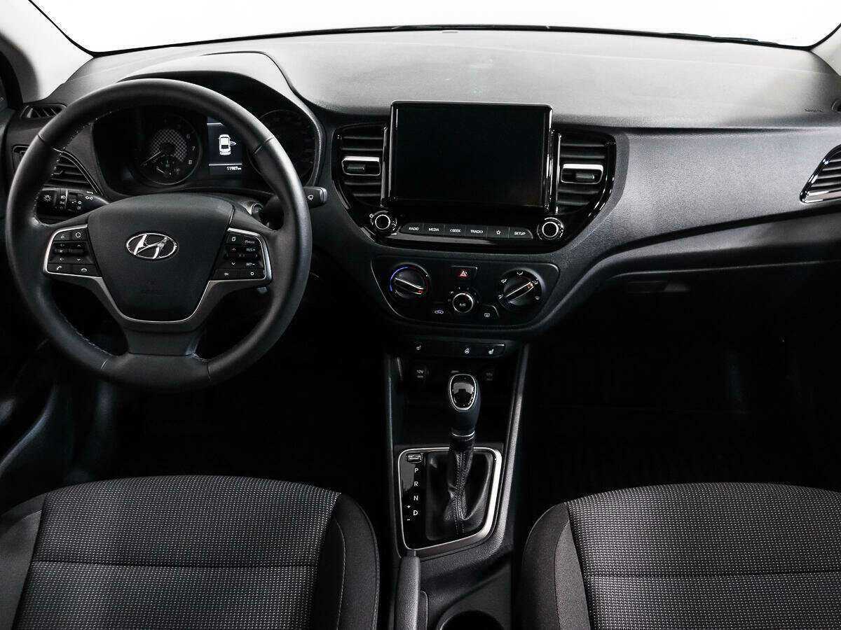 Hyundai Solaris с пробегом — 2021 год. Фото: #9