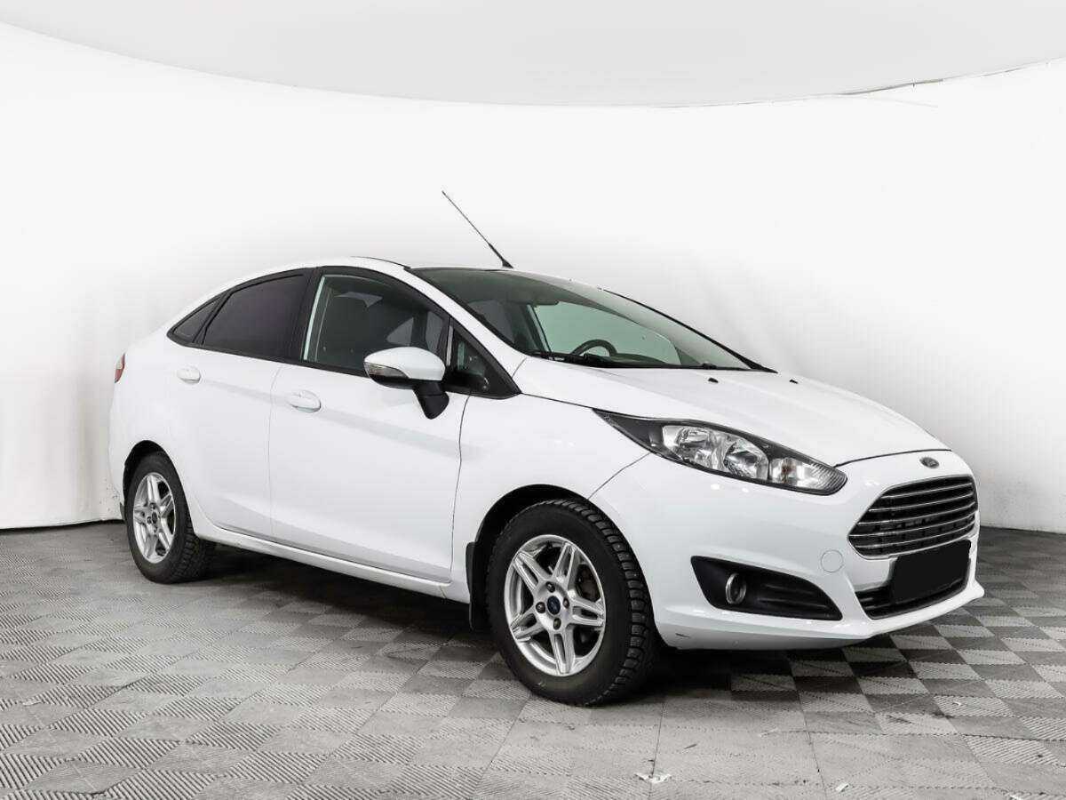 Ford Fiesta с пробегом — 2015 год. Фото: #2