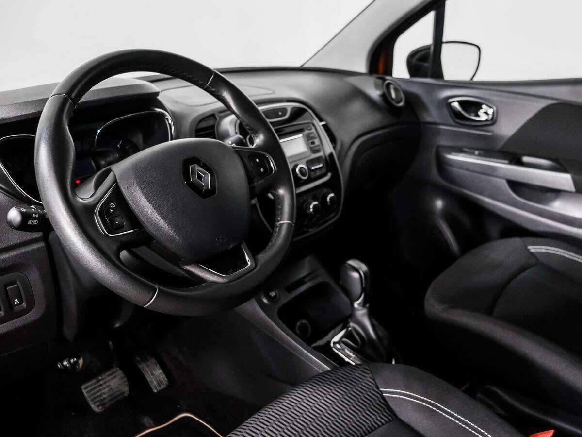 Renault Kaptur с пробегом — 2016 год. Фото: #6