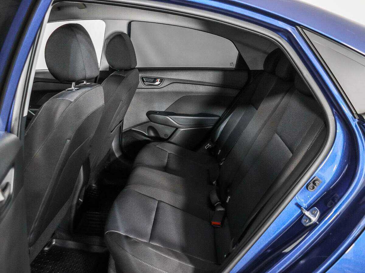 Hyundai Solaris с пробегом — 2022 год. Фото: #9