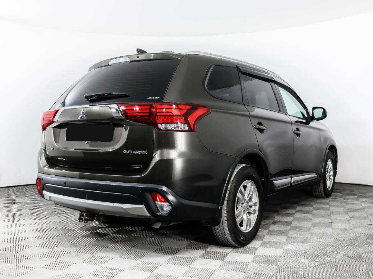 Mitsubishi Outlander с пробегом — 2018 год. Фото: #4