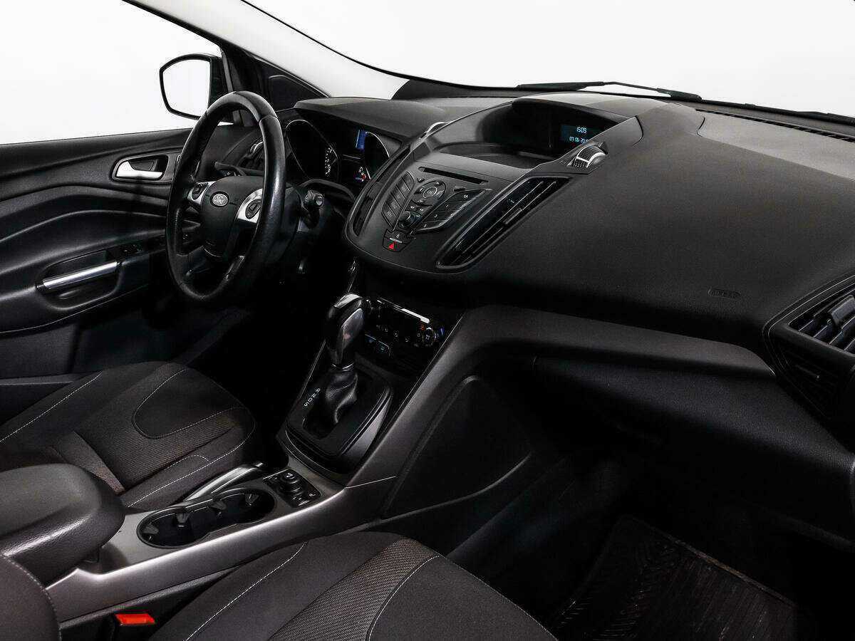 Ford Kuga с пробегом — 2016 год. Фото: #11