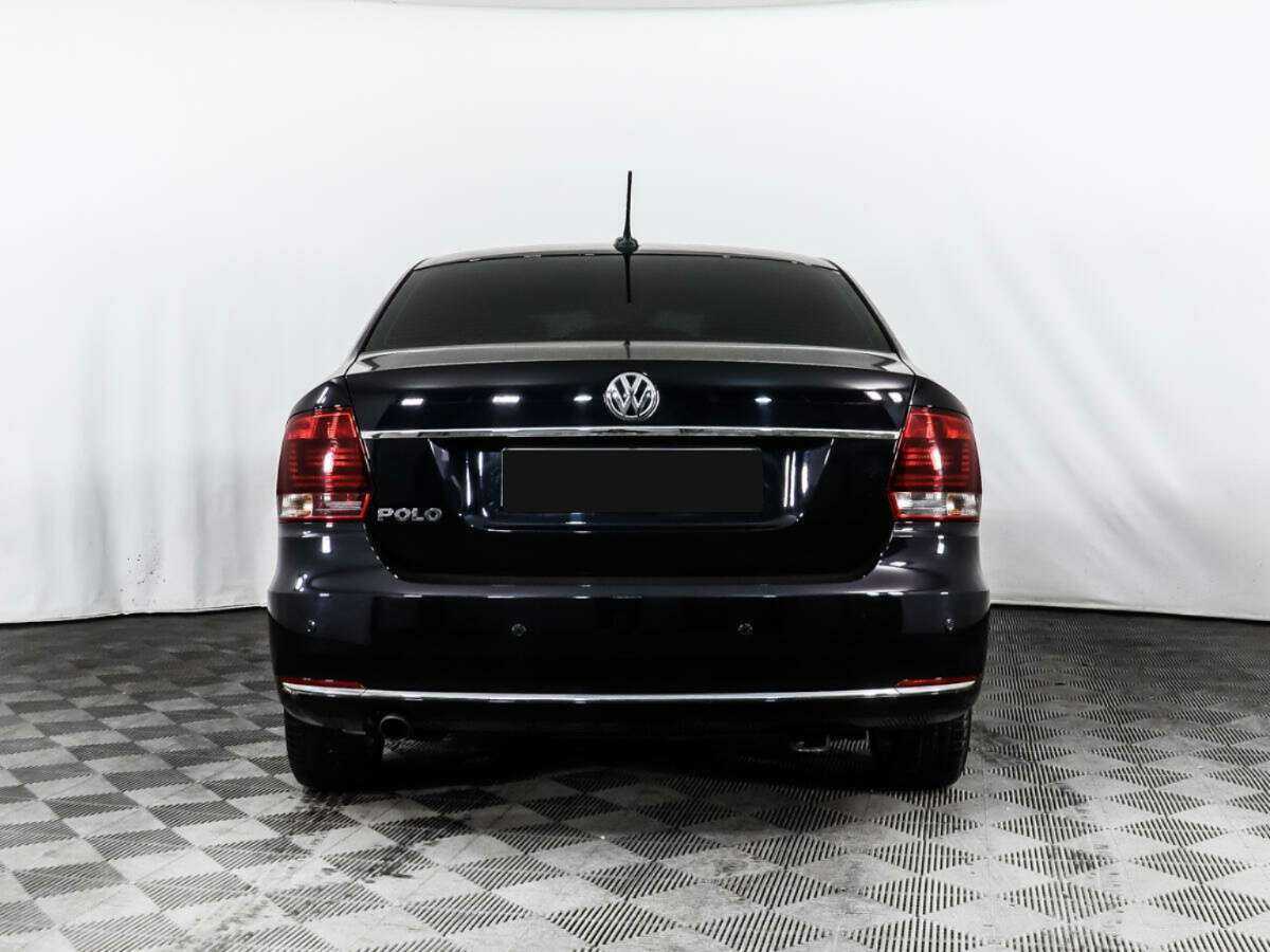 Volkswagen Polo с пробегом — 2018 год. Фото: #4