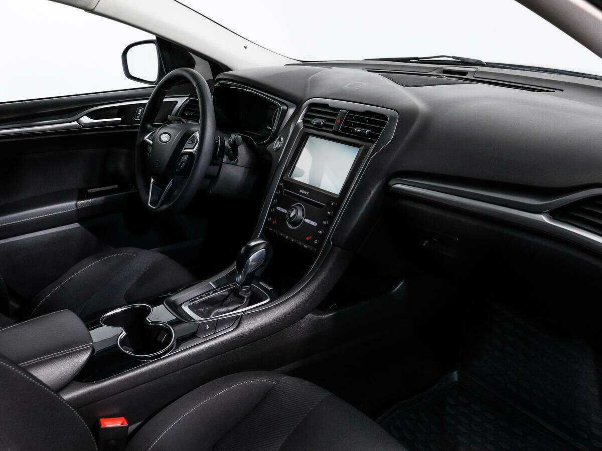 Ford Mondeo с пробегом — 2015 год. Фото: #11