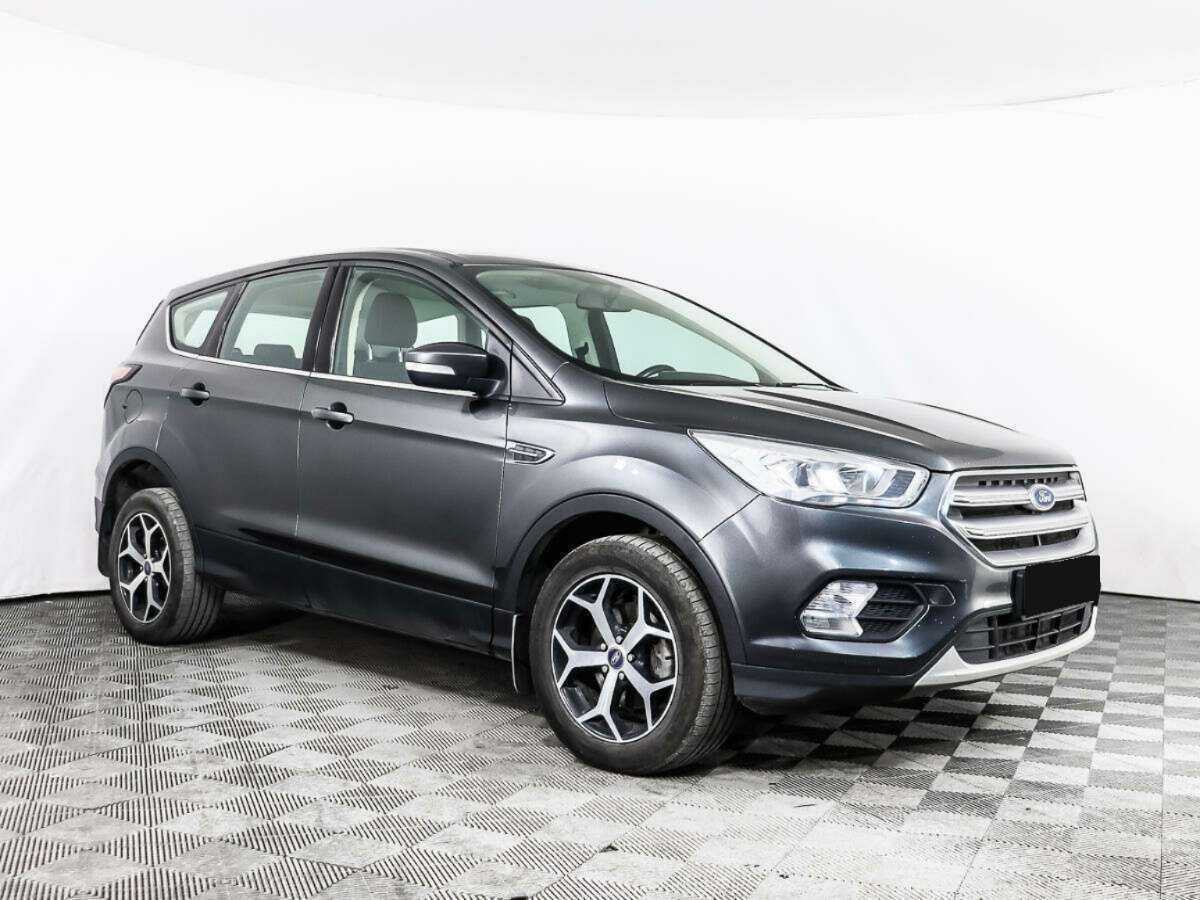 Ford Kuga с пробегом — 2017 год. Фото: #2