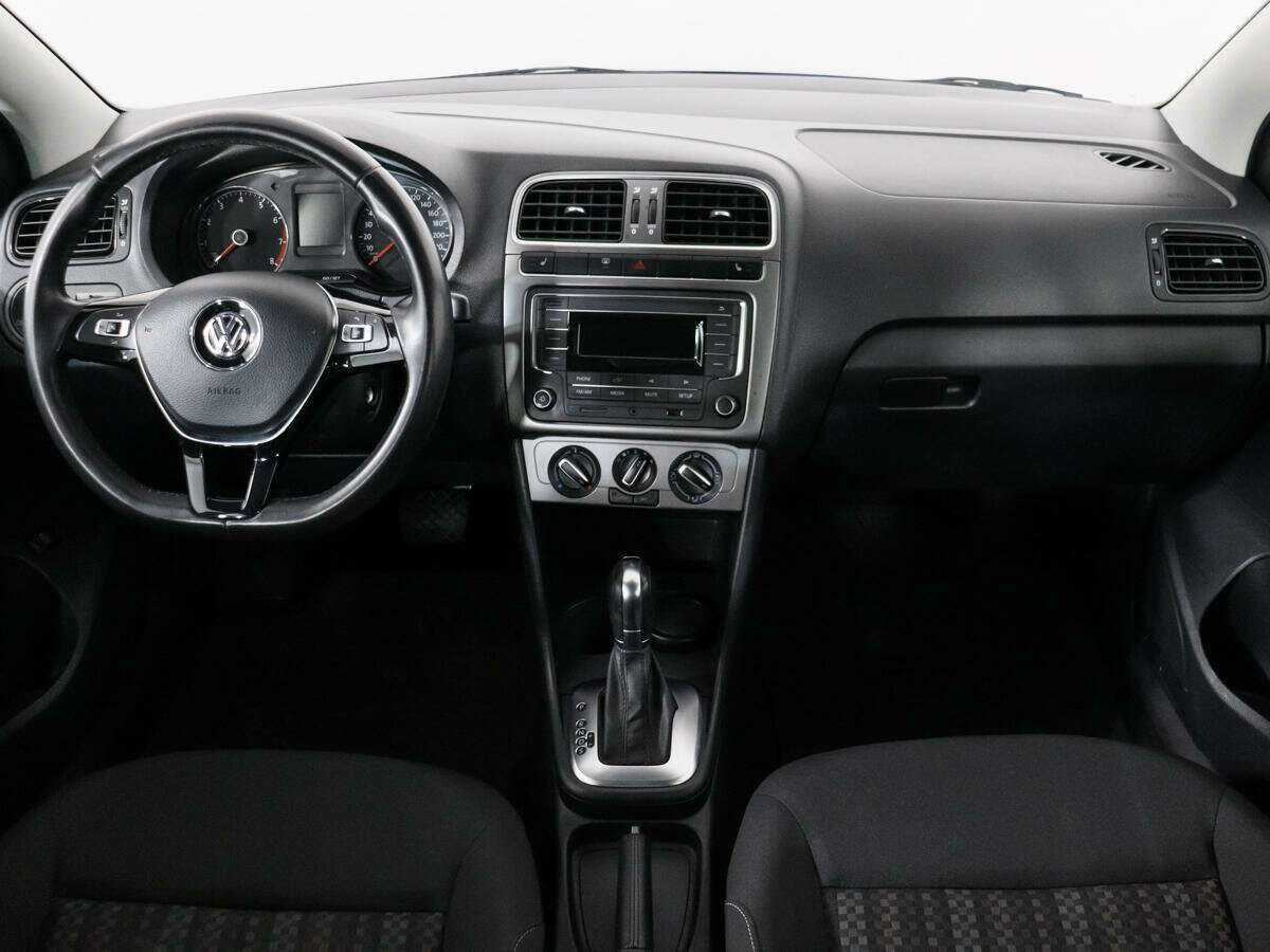 Volkswagen Polo с пробегом — 2019 год. Фото: #11