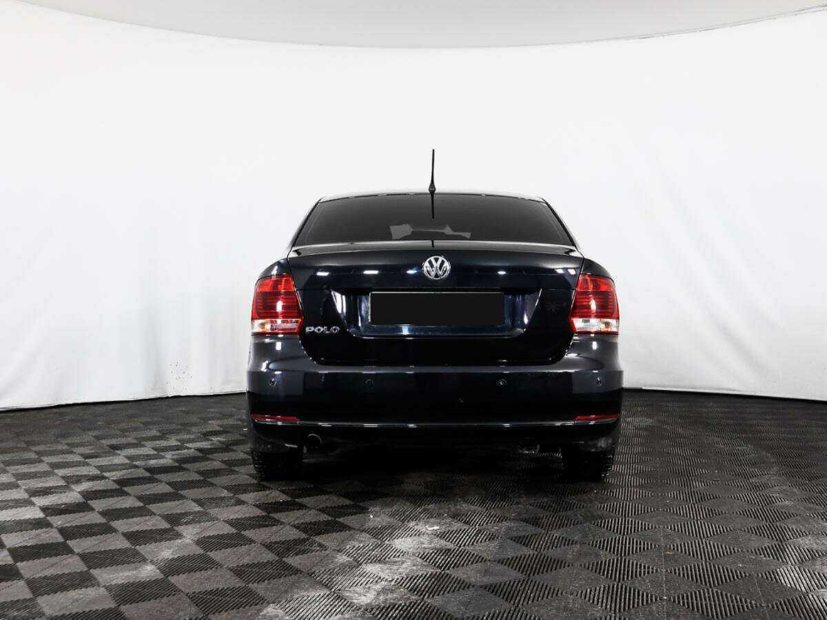 Volkswagen Polo с пробегом — 2016 год. Фото: #5