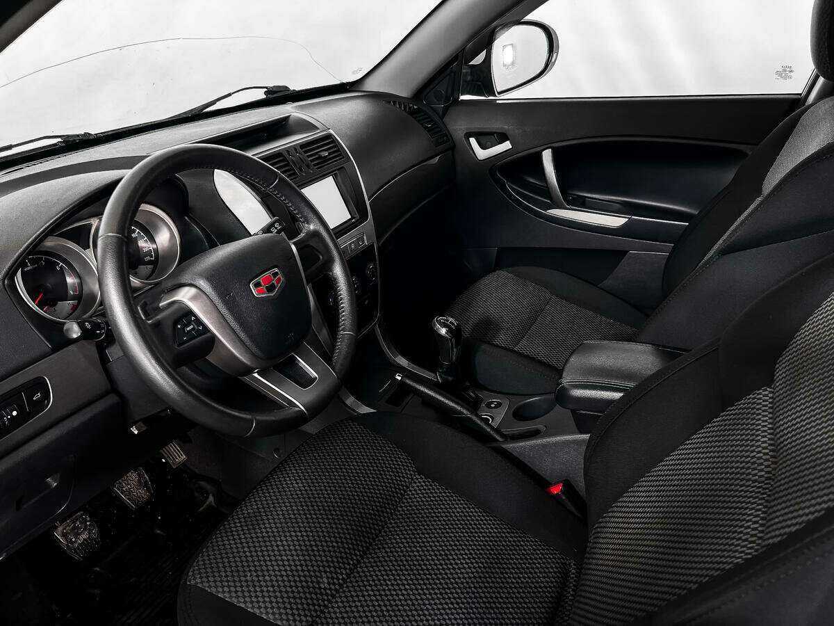 Geely Emgrand X7 с пробегом — 2015 год. Фото: #8