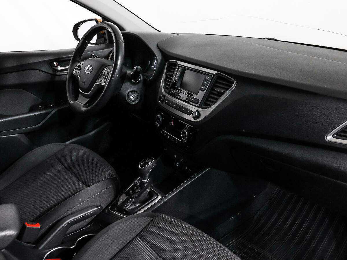 Hyundai Solaris с пробегом — 2017 год. Фото: #8