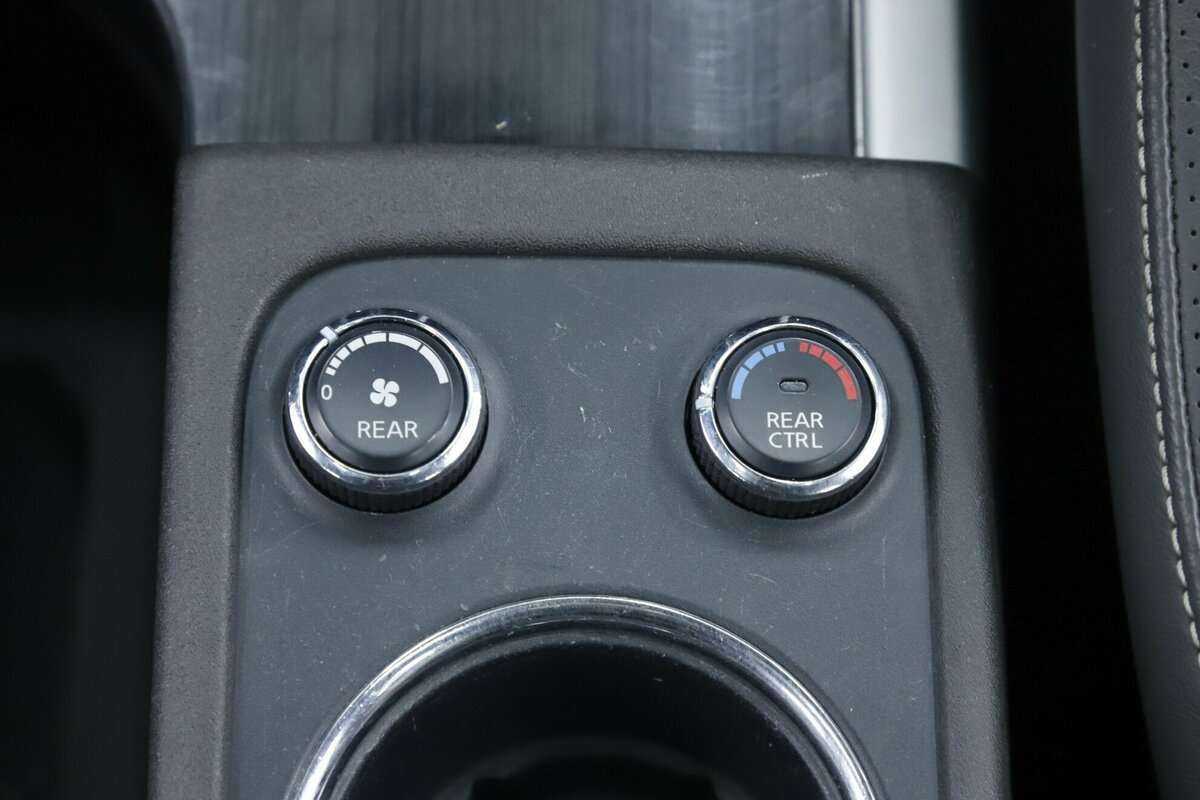 Nissan Pathfinder с пробегом — 2014 год. Фото: #16