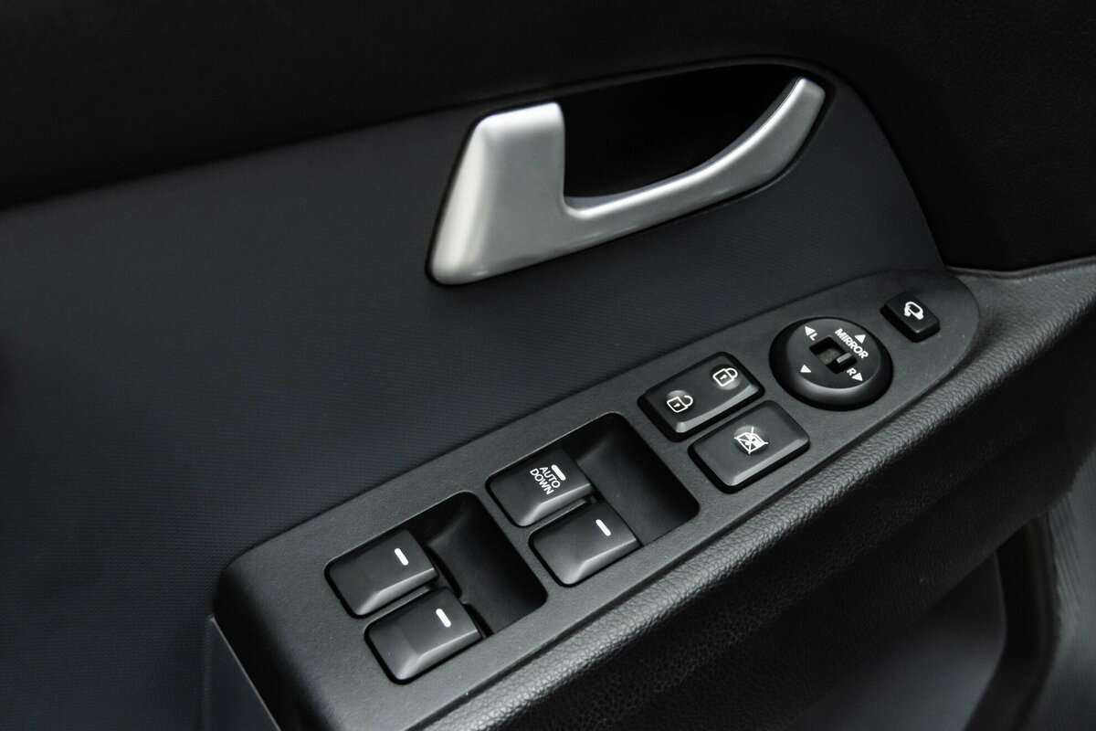 Kia Sportage с пробегом — 2015 год. Фото: #6