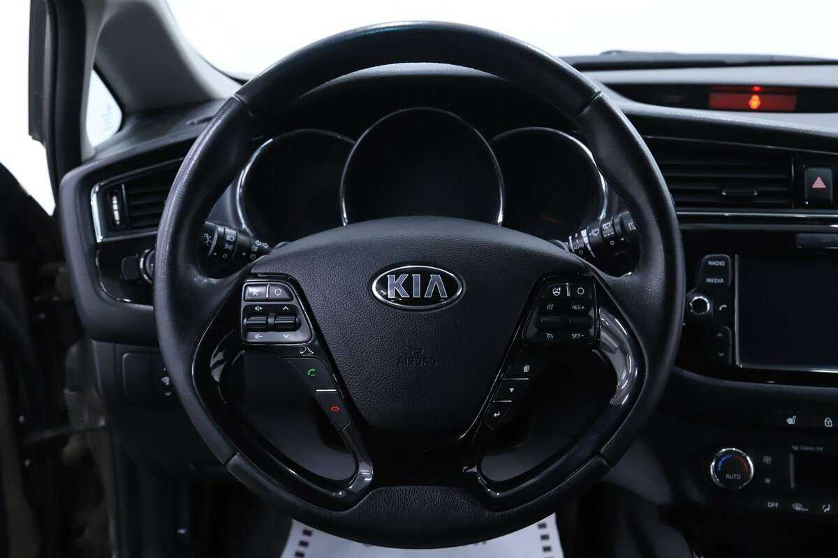 Kia Ceed с пробегом — 2015 год. Фото: #11