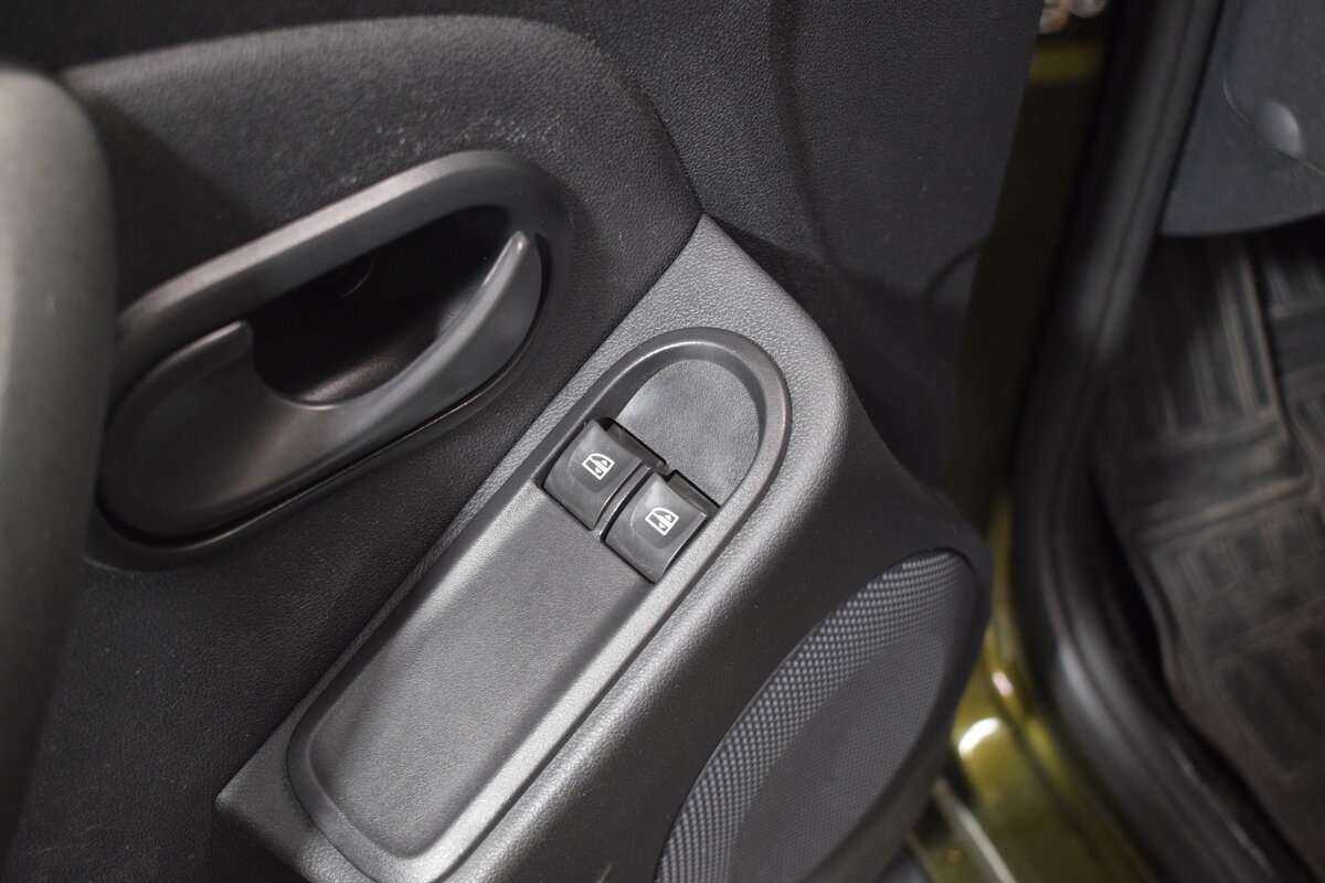 Renault Duster с пробегом — 2015 год. Фото: #12