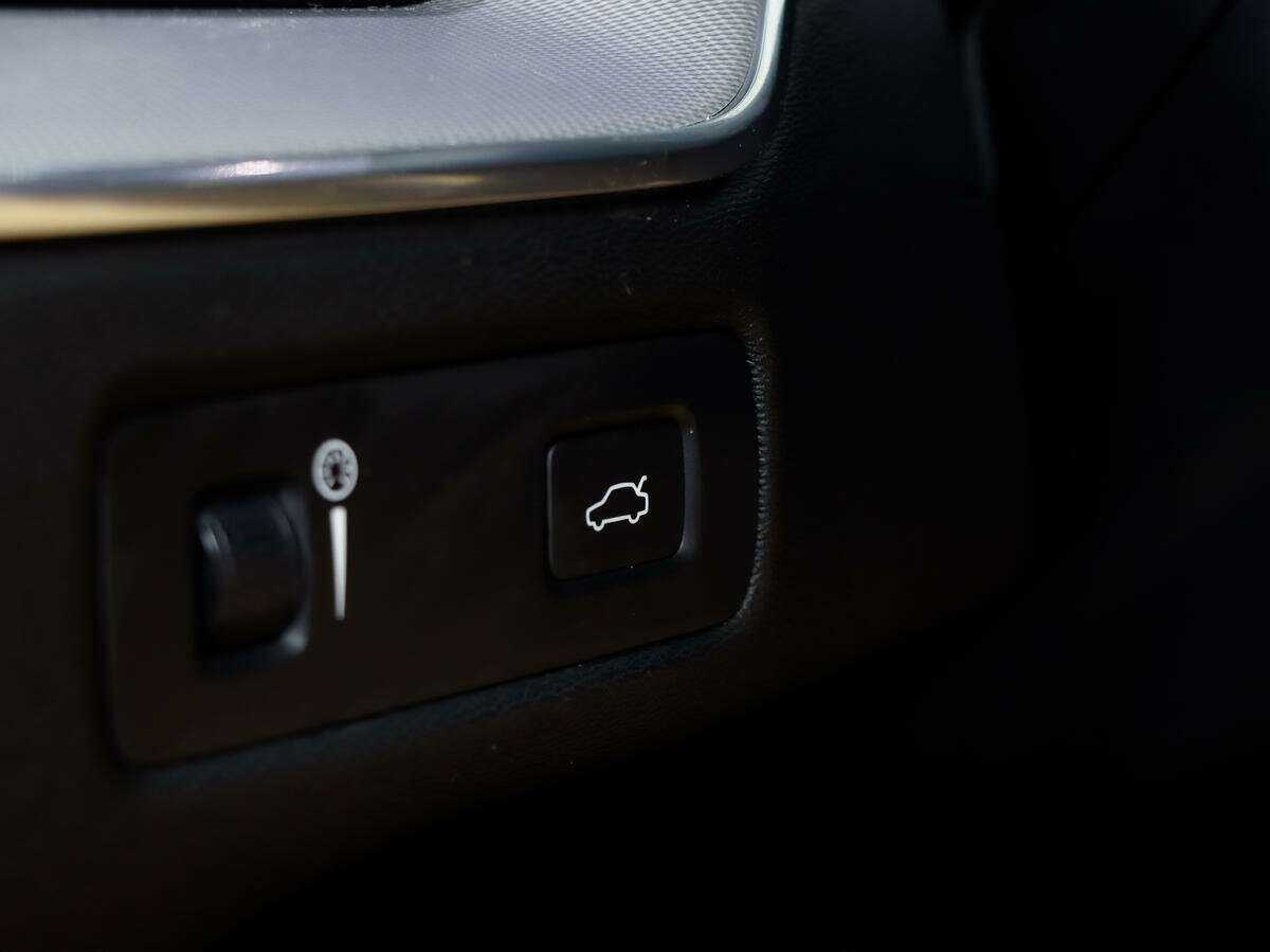 Volvo XC60 с пробегом — 2018 год. Фото: #18