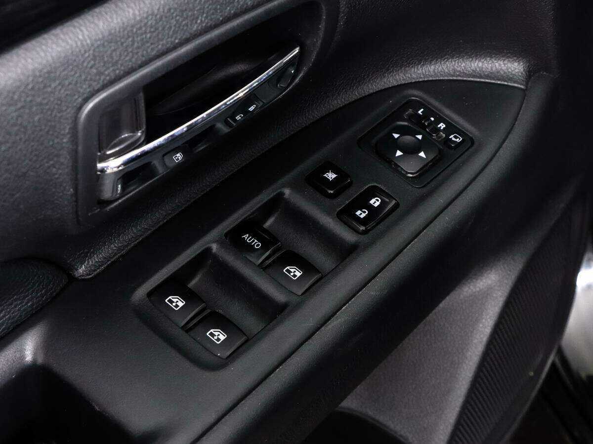 Mitsubishi Outlander с пробегом — 2018 год. Фото: #11