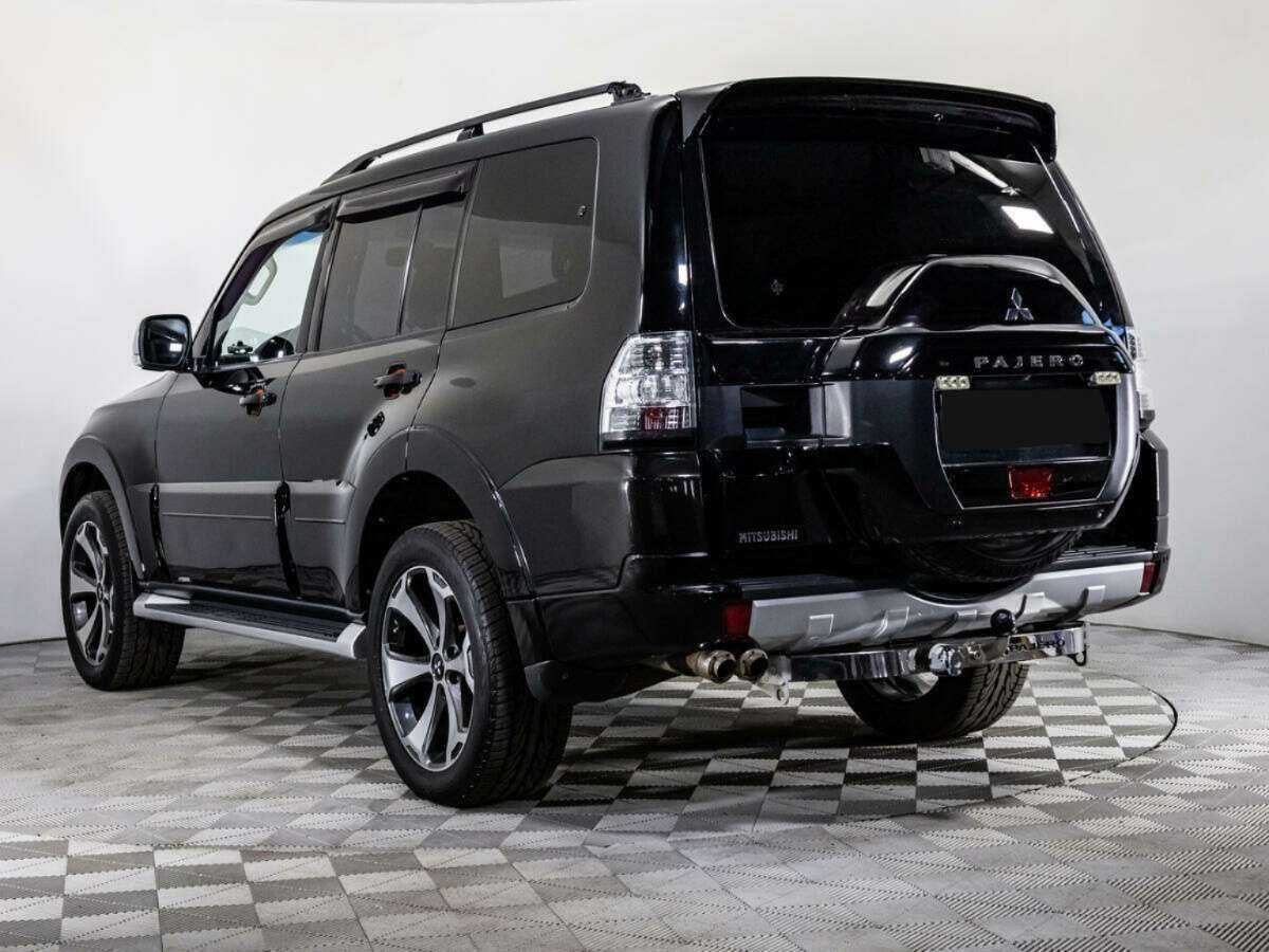 Mitsubishi Pajero с пробегом — 2015 год. Фото: #6