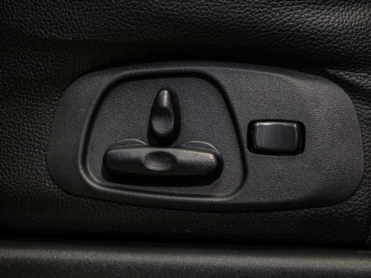 Mitsubishi Pajero с пробегом — 2015 год. Фото: #18