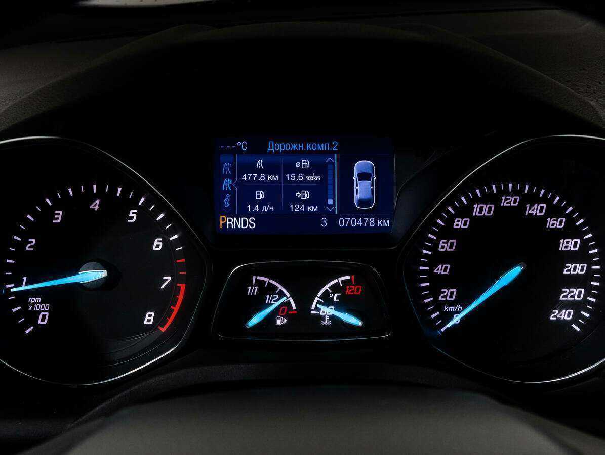 Ford Kuga с пробегом — 2016 год. Фото: #15