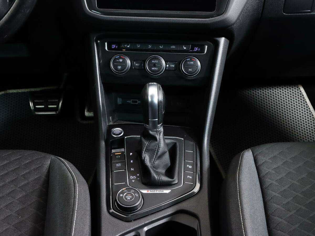 Volkswagen Tiguan с пробегом — 2018 год. Фото: #12