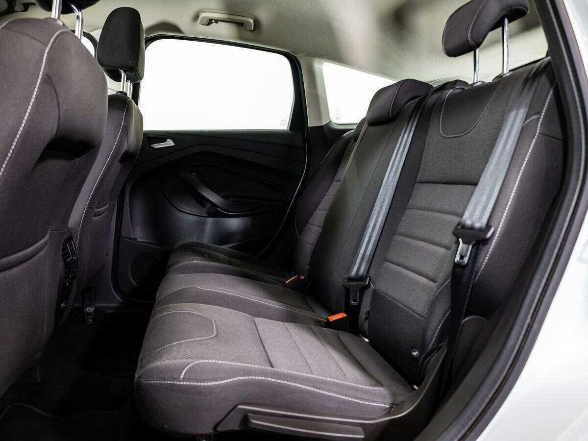 Ford Kuga с пробегом — 2016 год. Фото: #7