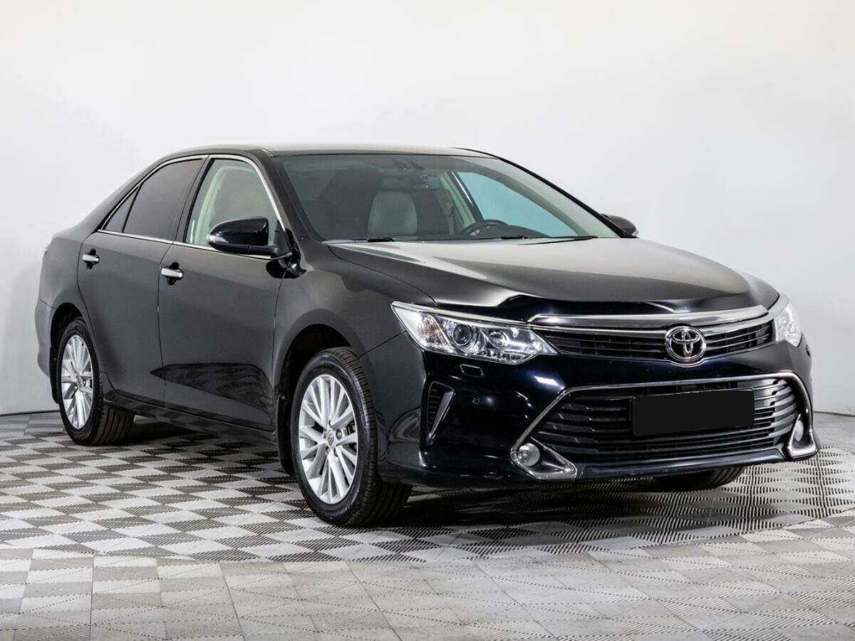 Toyota Camry с пробегом — 2015 год. Фото: #2