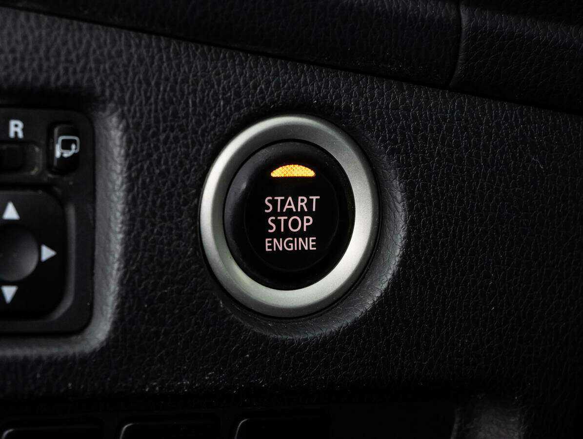 Mitsubishi Pajero Sport с пробегом — 2017 год. Фото: #16