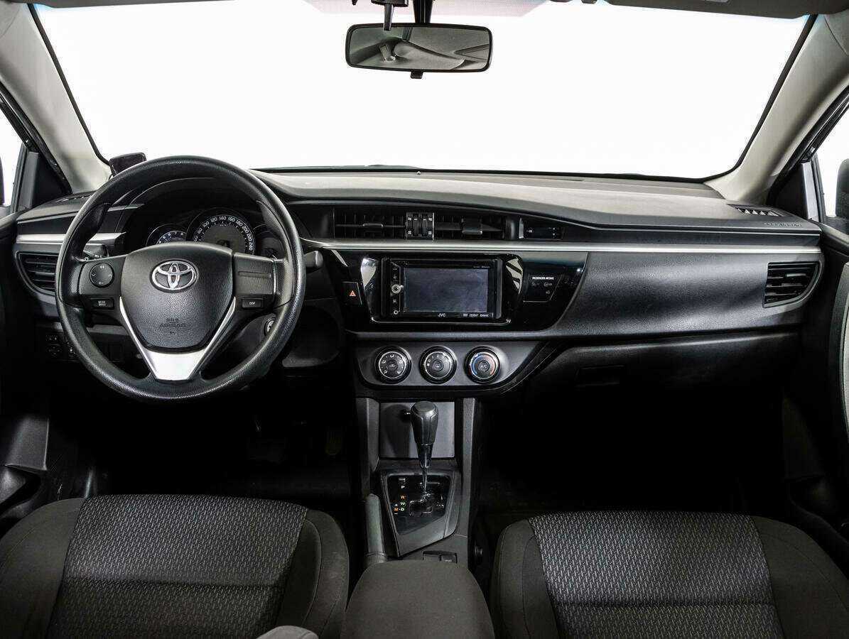 Toyota Corolla с пробегом — 2014 год. Фото: #7