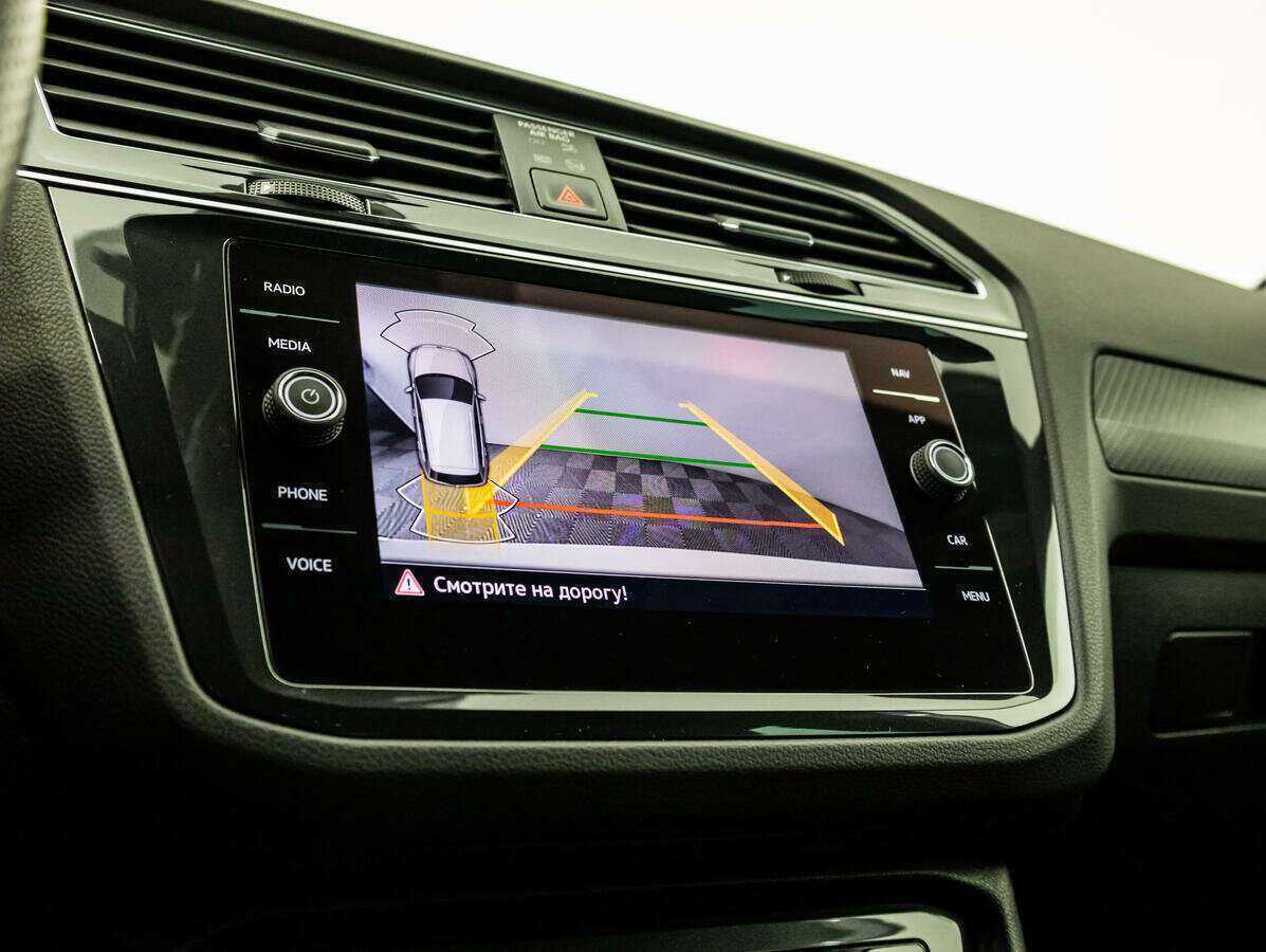 Volkswagen Tiguan с пробегом — 2021 год. Фото: #11