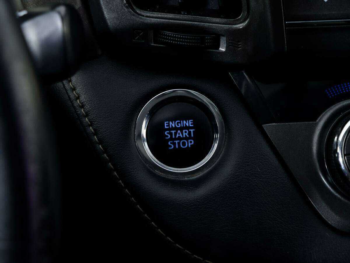 Toyota RAV4 с пробегом — 2013 год. Фото: #12