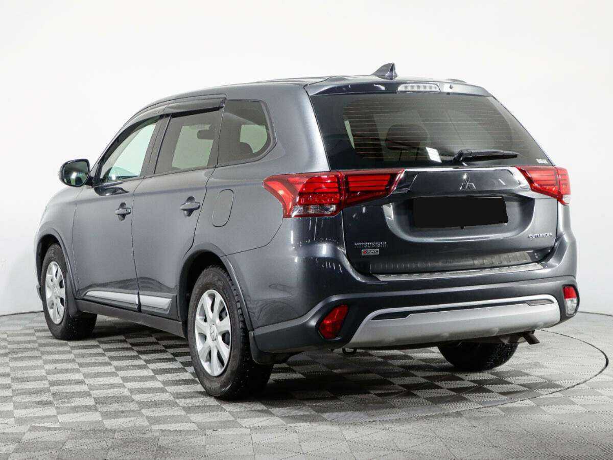 Mitsubishi Outlander с пробегом — 2019 год. Фото: #6