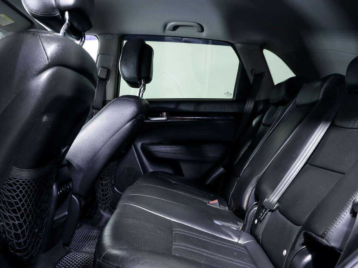 Kia Sorento с пробегом — 2013 год. Фото: #10
