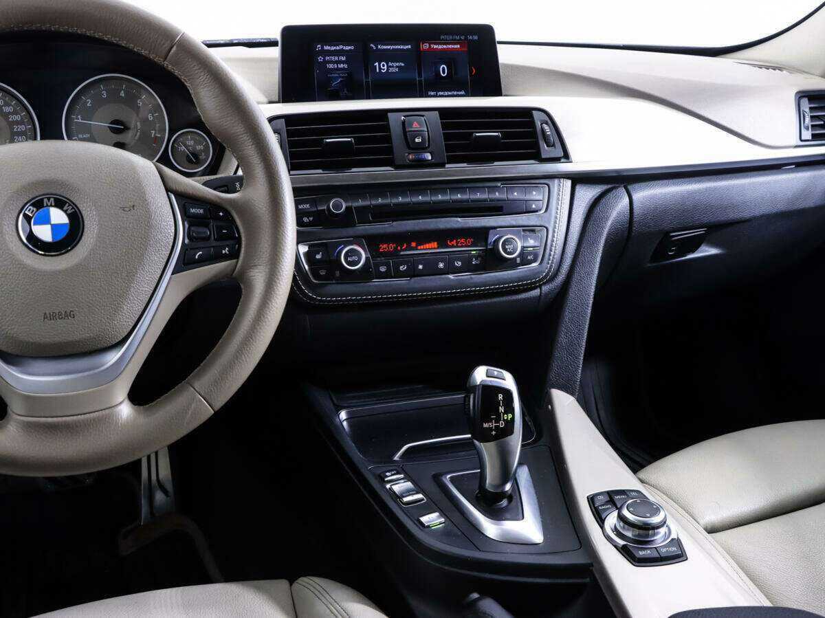 BMW 3 серии с пробегом — 2012 год. Фото: #12