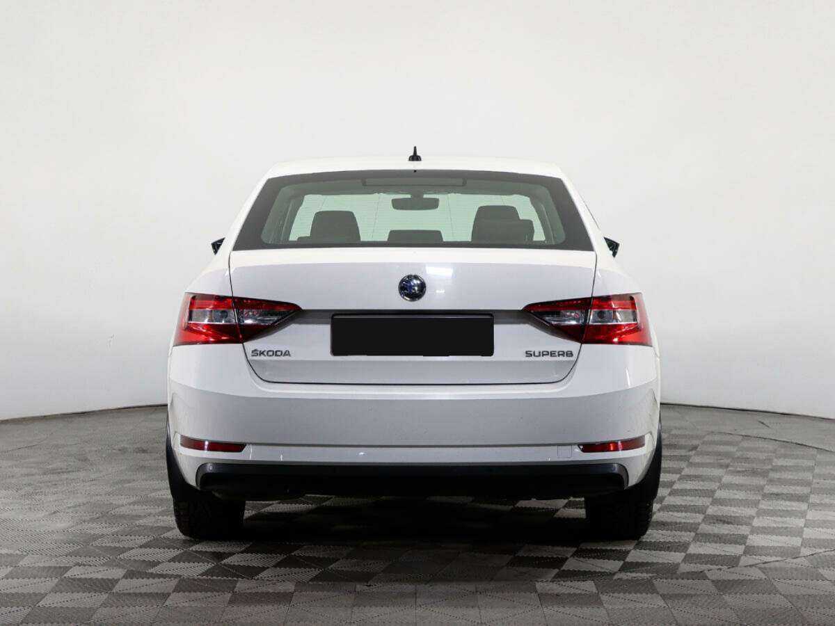 Skoda Superb с пробегом — 2016 год. Фото: #4