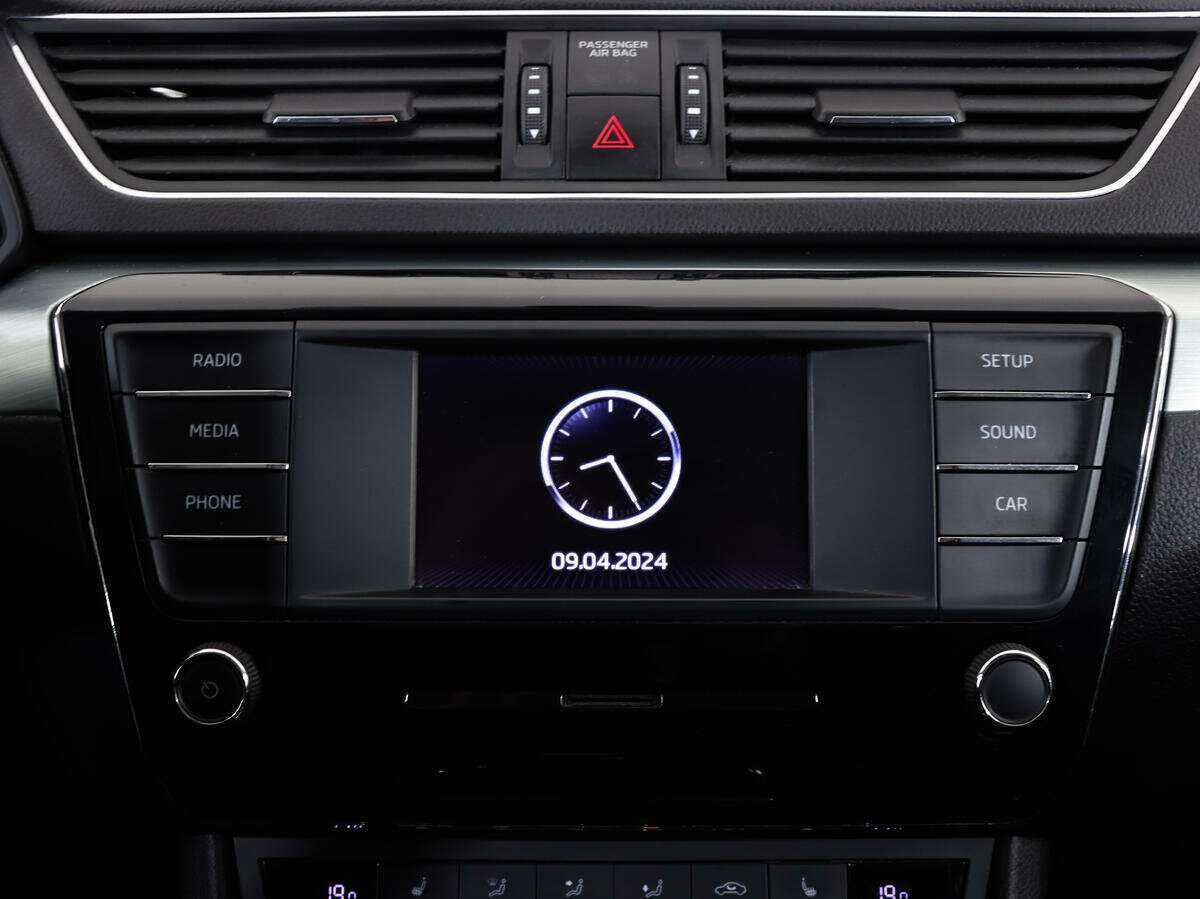 Skoda Superb с пробегом — 2016 год. Фото: #12