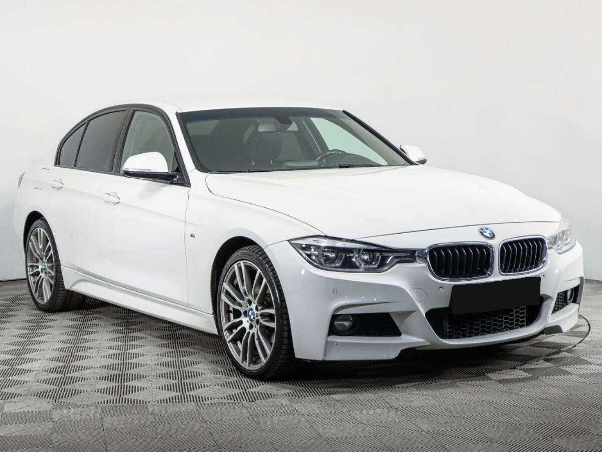 BMW 3 серии с пробегом — 2018 год. Фото: #2