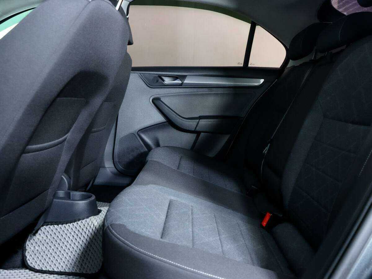 Volkswagen Polo с пробегом — 2021 год. Фото: #10