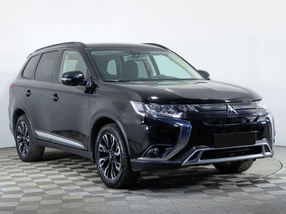 Mitsubishi Outlander с пробегом — 2021 год. Фото: #2