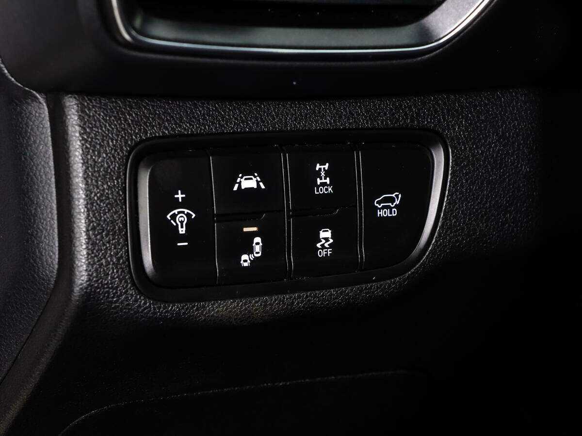 Hyundai Santa Fe с пробегом — 2018 год. Фото: #12