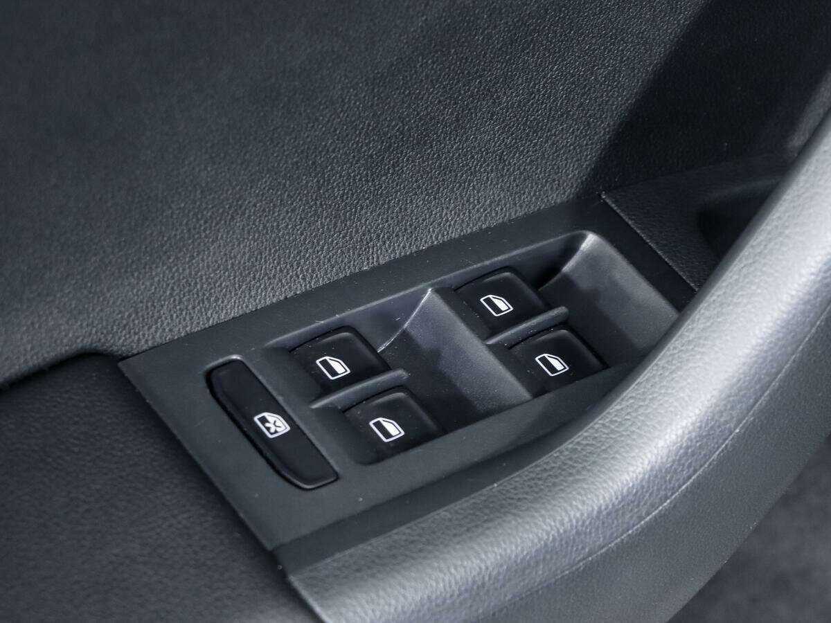 Skoda Octavia с пробегом — 2015 год. Фото: #13